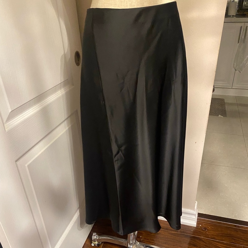New with tags Rachel Zoe black skirt 16W